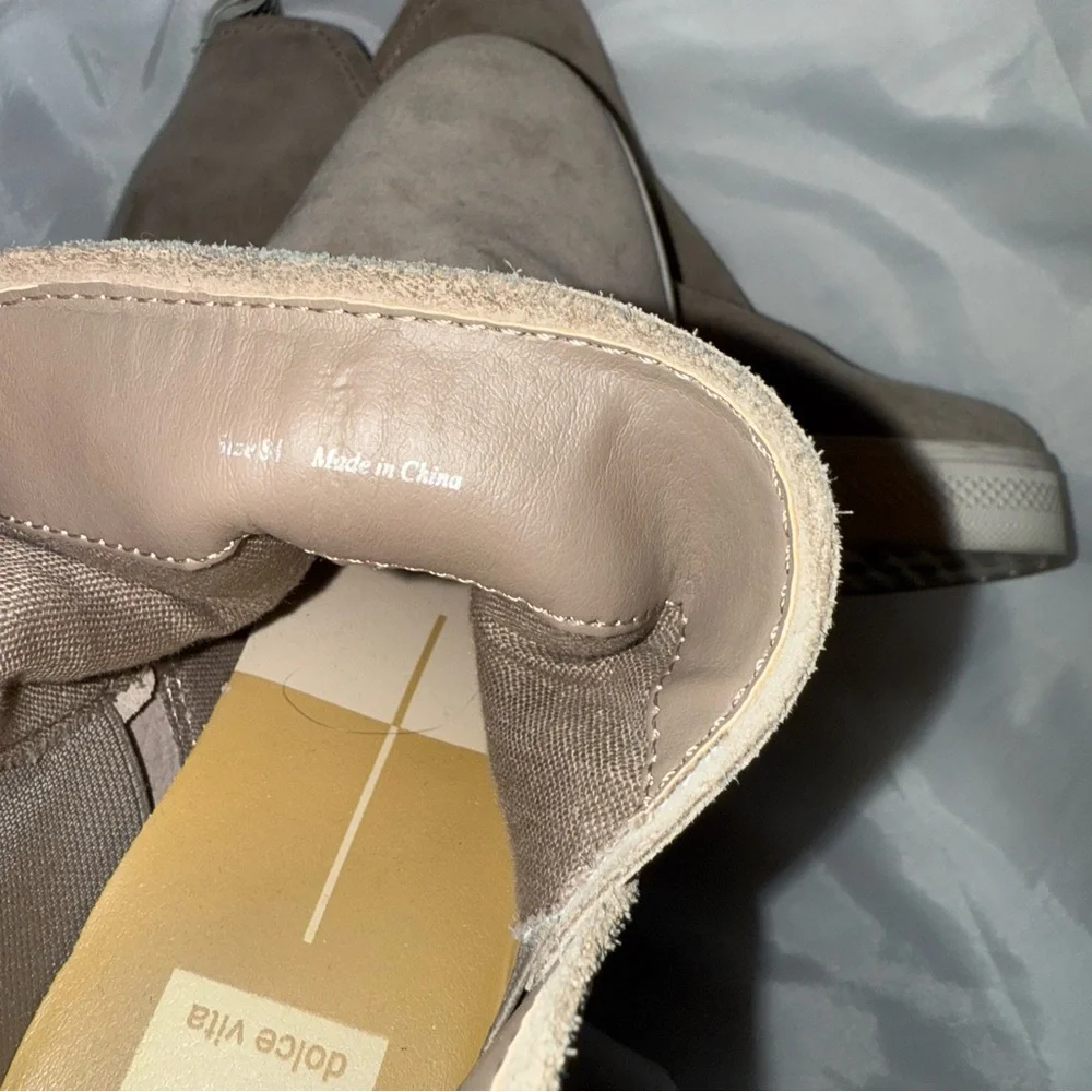 Women's 8.5 Beige Tan‎ Suede Ankle Wedge Slip-on Boots Casual